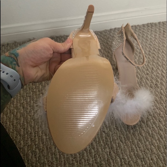 Rhinestones and fuzzy heels - Picture 3 of 5